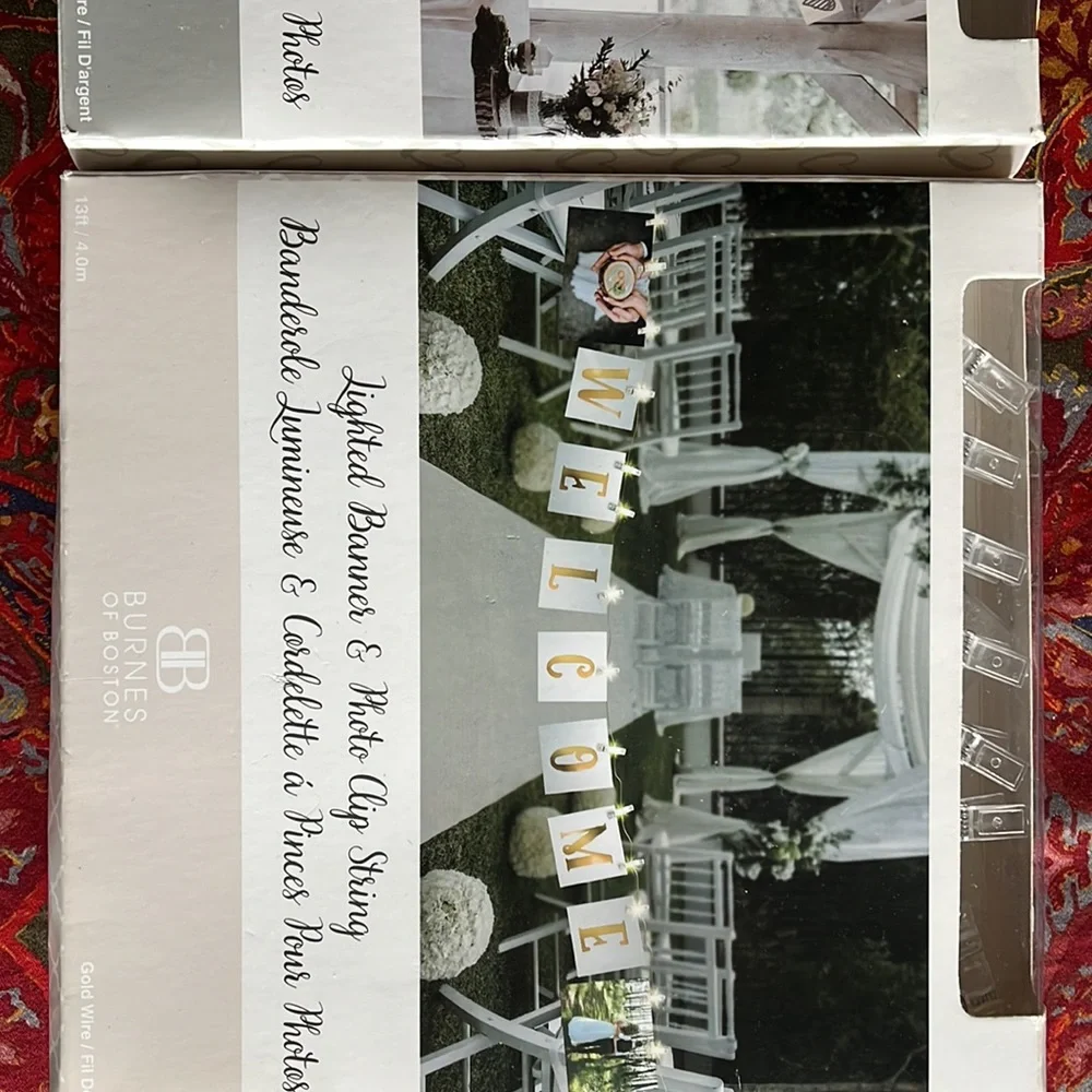 Lighted banner and photo clip string